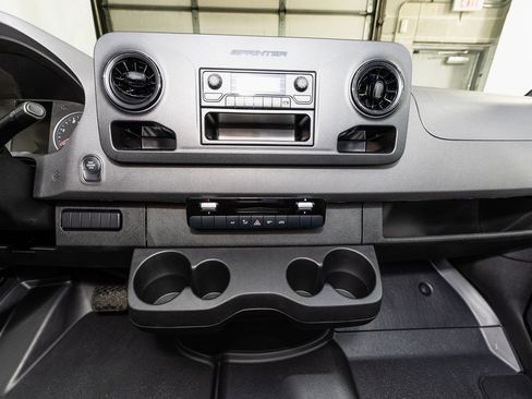 Used 2025 Mercedes-Benz Sprinter 3500 image 14