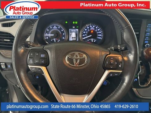 Used 2018 Toyota Sienna Limited Premium image 14
