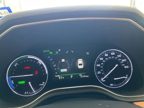 Used 2019 Toyota Avalon Limited FWD image 19