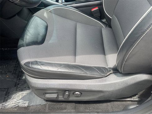 Used 2022 Kia Niro EX w/ Cold Weather Package FWD image 18