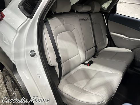 Used 2020 Hyundai Kona Limited w/ Cargo Package FWD image 13