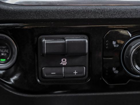 Used 2023 Chevrolet Silverado 1500 LT Trail Boss w/ Convenience Package II image 24