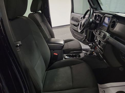 Used 2023 Jeep Gladiator Sport image 22