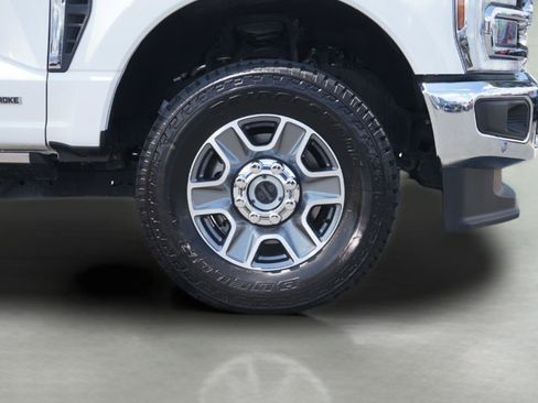 Used 2024 Ford F250 Lariat w/ Lariat Ultimate Package AWD/4WD image 4