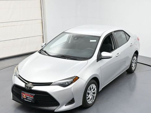 Used 2019 Toyota Corolla LE FWD image 33