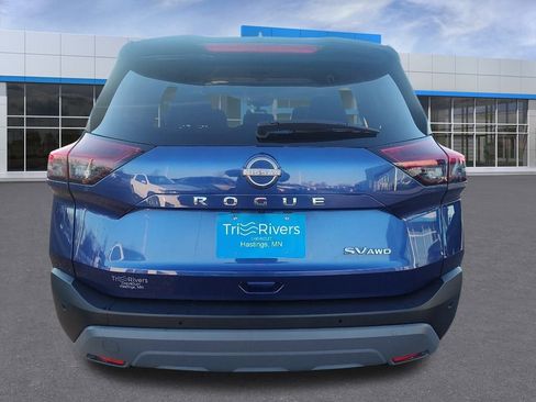 Used 2023 Nissan Rogue SV image 4