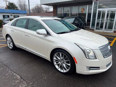 Used 2013 Cadillac XTS Platinum AWD/4WD image 4
