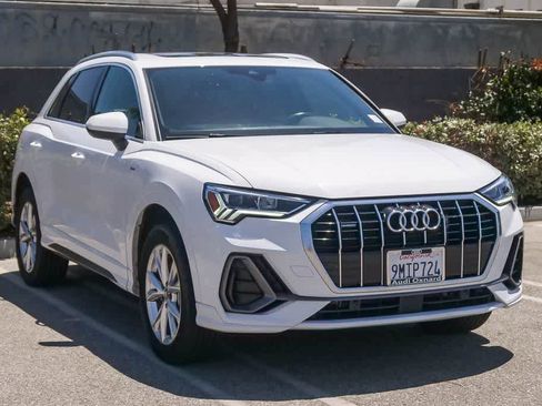 Used 2024 Audi Q3 2.0T Premium AWD/4WD image 3