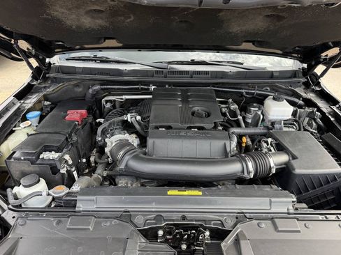 Used 2024 Nissan Frontier SV w/ Technology Package RWD image 34