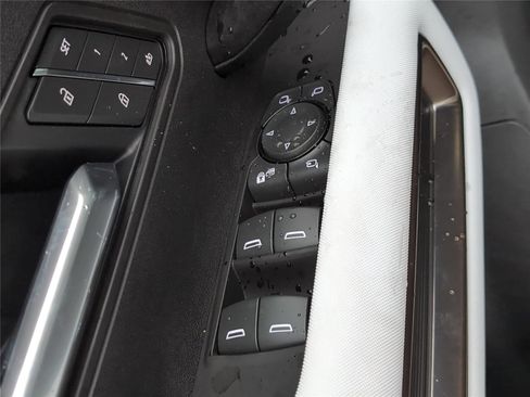 New 2025 GMC Hummer EV 2X image 12