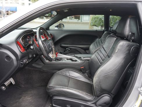 Used 2016 Dodge Challenger SRT Hellcat image 14