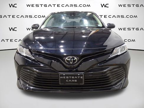 Used 2019 Toyota Camry LE image 4