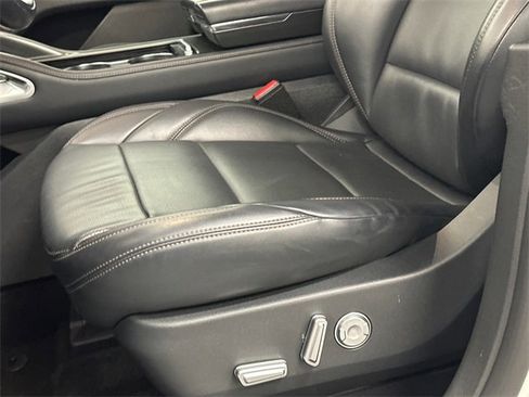 Used 2024 Lincoln Nautilus Premier w/ Jet Appearance Package image 15