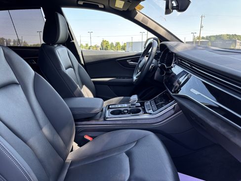 Used 2023 Audi Q8 Premium Plus w/ Premium Plus Package AWD/4WD image 37
