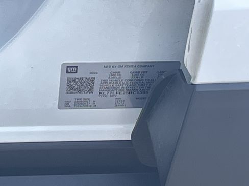 Used 2024 Chevrolet Trax LS FWD image 34