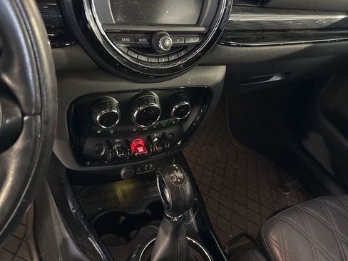 Used 2017 MINI Cooper Clubman S image 12