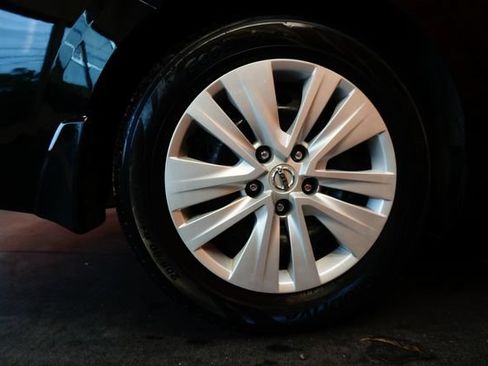 Certified 2023 Nissan Sentra S FWD image 54
