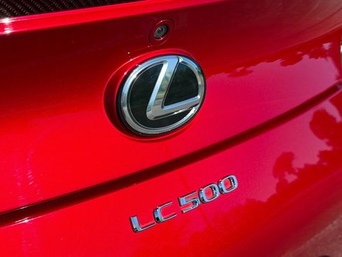 Used 2018 Lexus LC 500 Coupe w/ Sport Package RWD image 40