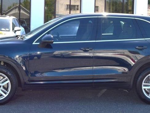 Used 2016 Porsche Cayenne AWD/4WD image 5