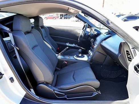 Used 2006 Nissan 350Z Base 2dr Coupe w/ (N93) Cargo Convenience Pkg image 14