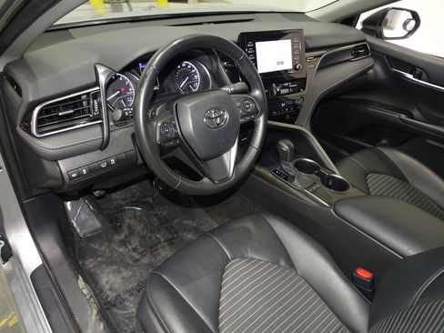 Used 2023 Toyota Camry SE image 21