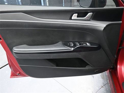 Used 2021 Kia K5 GT-Line image 40