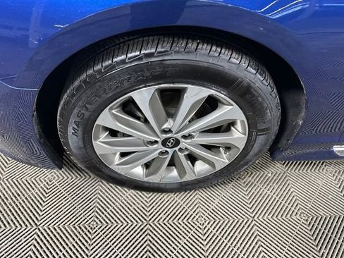 Used 2017 Hyundai Sonata Sport w/ Value Edition Package 02 image 10
