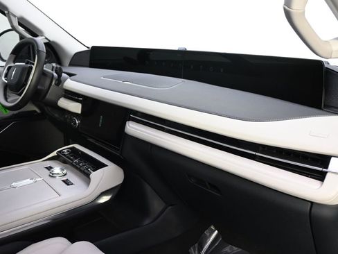 New 2026 Lincoln Navigator L Reserve w/ Jet Appearance Package image 15