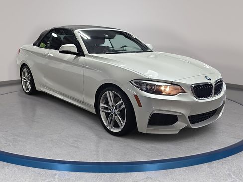 Used 2016 BMW 228i Convertible RWD image 3