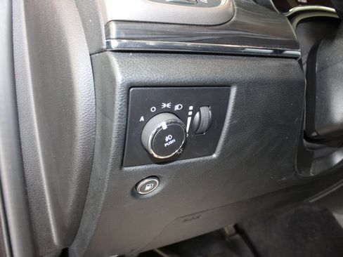 Used 2021 Jeep Grand Cherokee Limited w/ Trailer Tow Group IV AWD/4WD image 19