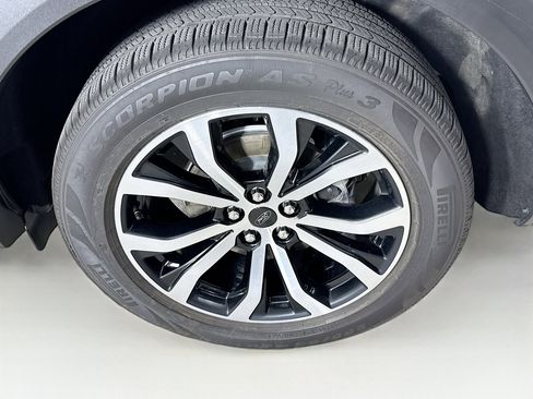 Used 2022 Ford Explorer ST image 38