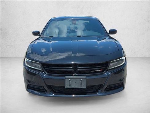 Used 2020 Dodge Charger SXT w/ Leather Interior Group RWD image 2