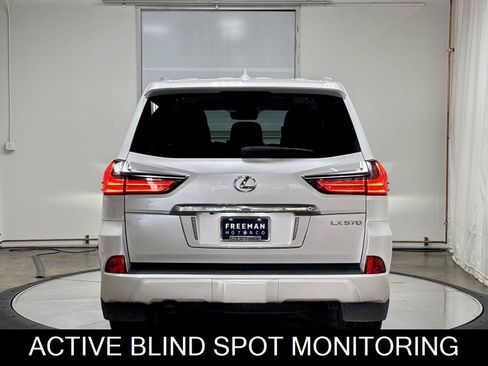 Used 2018 Lexus LX 570 4WD w/ Luxury Package image 7