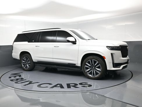 Used 2021 Cadillac Escalade ESV Sport AWD/4WD image 2