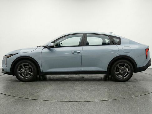 Used 2025 Kia K4 FWD image 5
