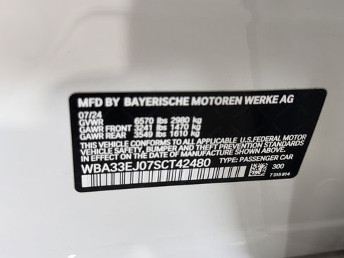 Used 2025 BMW 760i xDrive w/ Executive Package AWD/4WD image 40