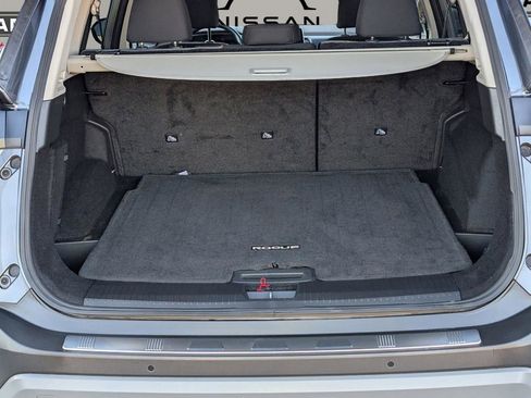 Certified 2023 Nissan Rogue SV image 12