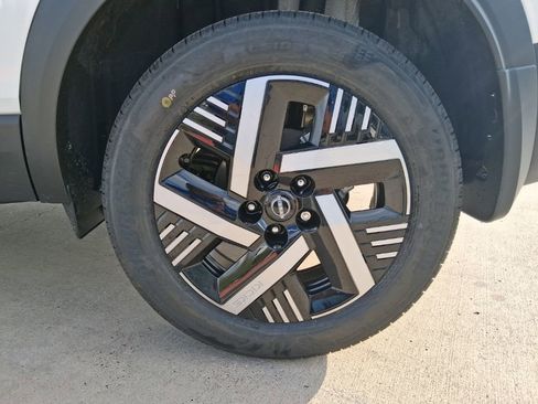 New 2026 Nissan Kicks SV w/ SV Premium Package FWD image 28