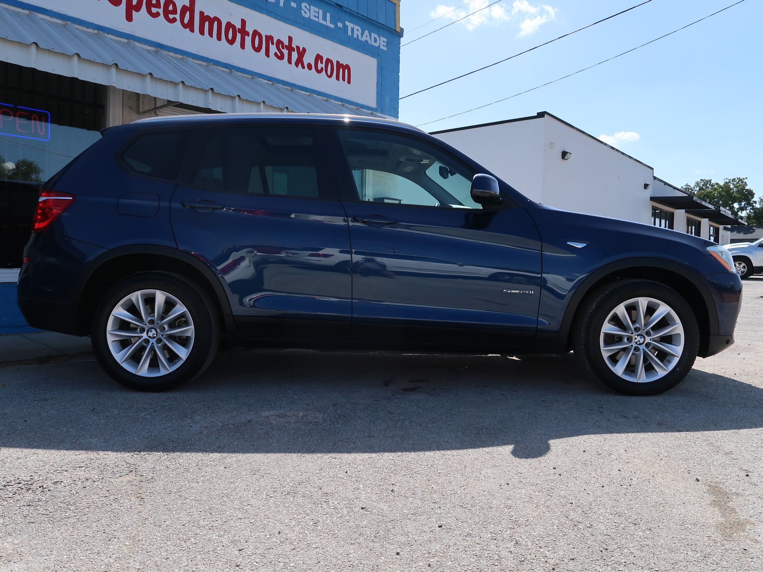 Used 2017 BMW X3 sDrive28i RWD image 4