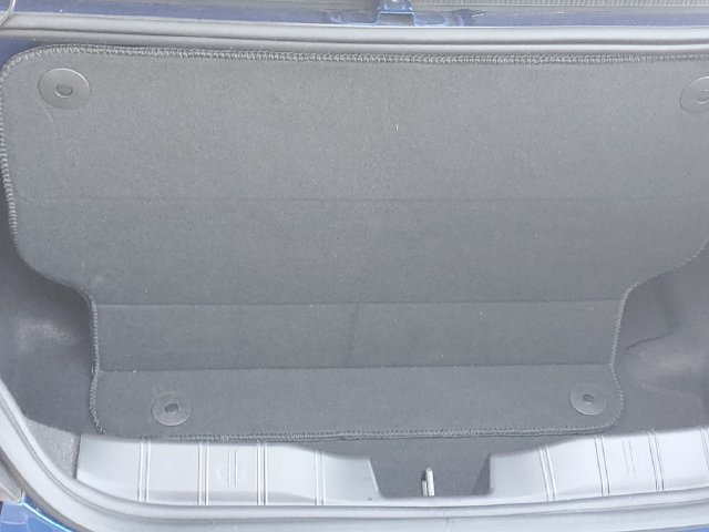 Used 2018 Chevrolet Camaro LT RWD image 7