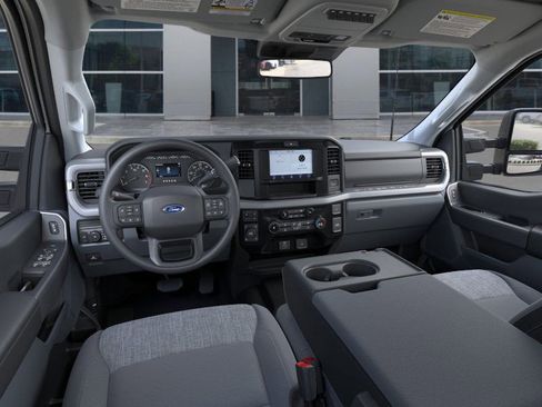 New 2025 Ford F250 XLT w/ FX4 Off-Road Package image 11