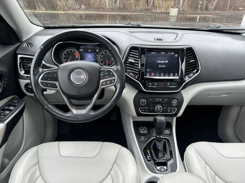 Used 2021 Jeep Cherokee Limited w/ Elite Package AWD/4WD image 18