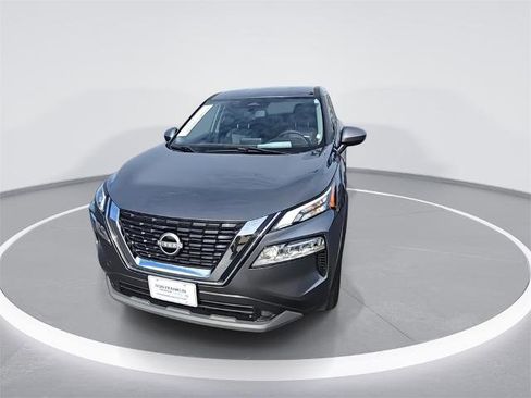 Certified 2023 Nissan Rogue SV image 3