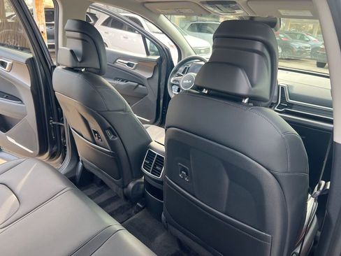 Certified 2025 Kia Sportage EX image 14