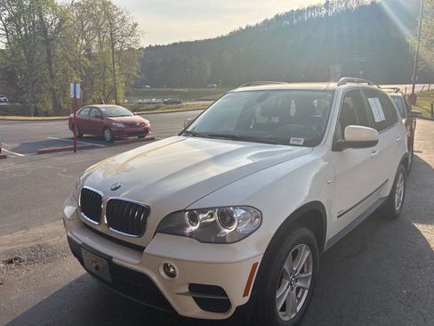 Used 2012 BMW X5 xDrive35i image 1