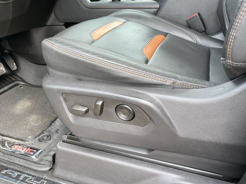 Used 2023 GMC Sierra 1500 AT4 w/ Technology Package image 19