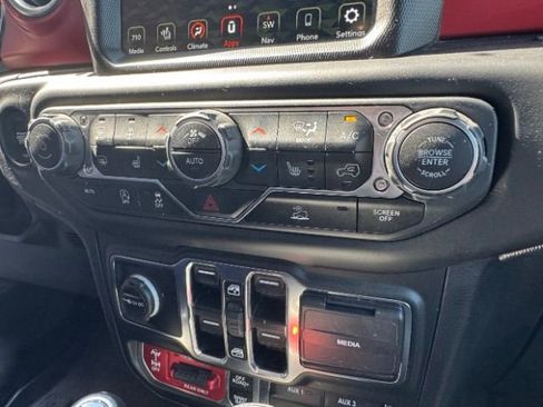 Used 2021 Jeep Wrangler Unlimited Rubicon image 31