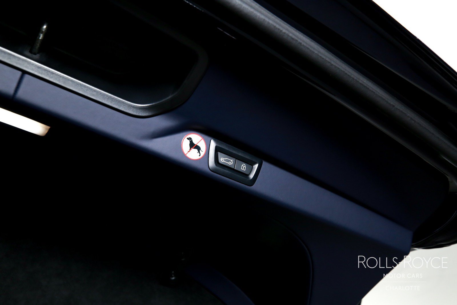 Certified 2025 Rolls-Royce Cullinan AWD/4WD image 30