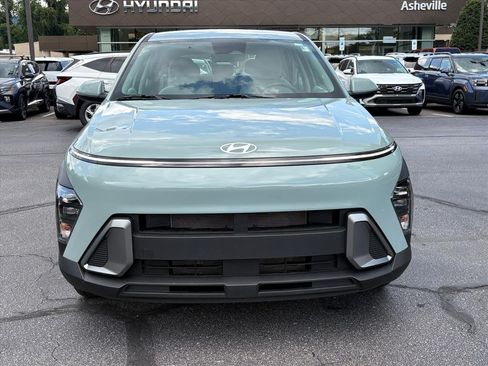 Used 2026 Hyundai Kona SE FWD image 2