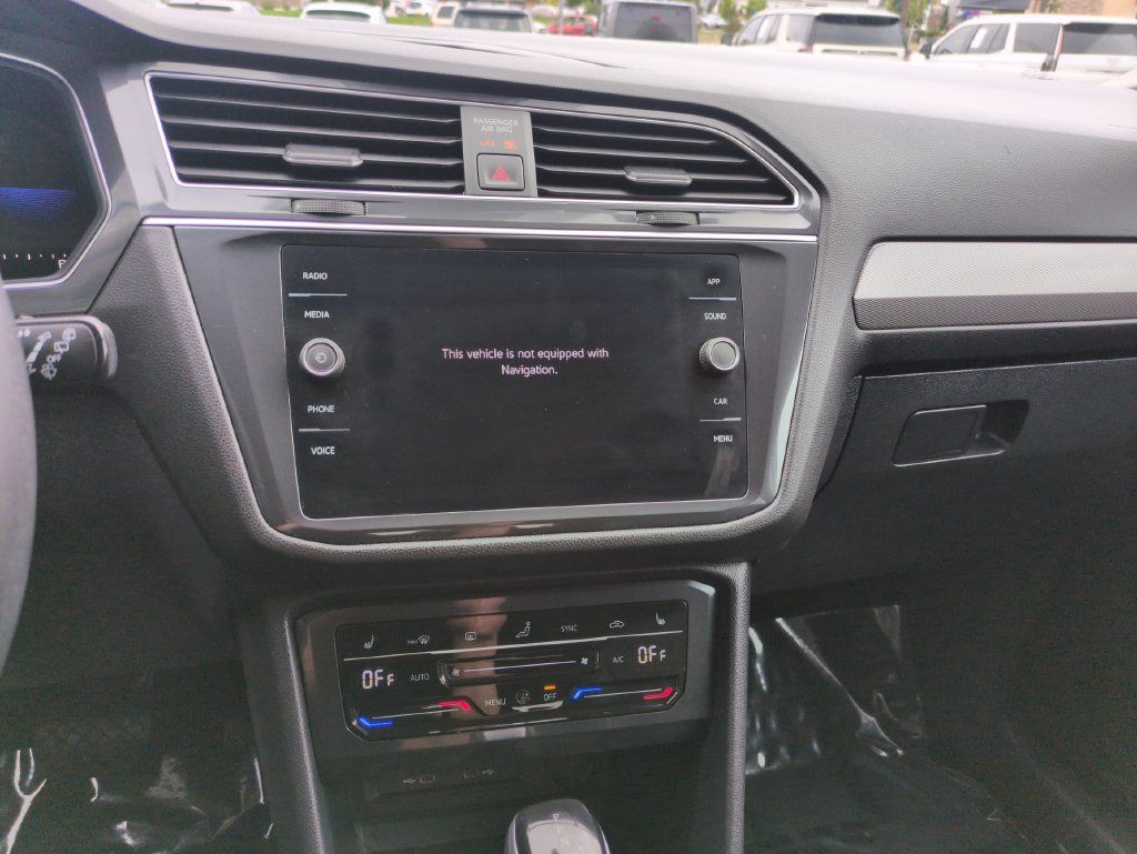 Used 2023 Volkswagen Tiguan SE FWD image 19